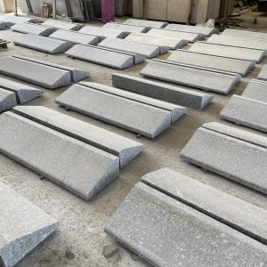 Đá bó vỉa thẳng